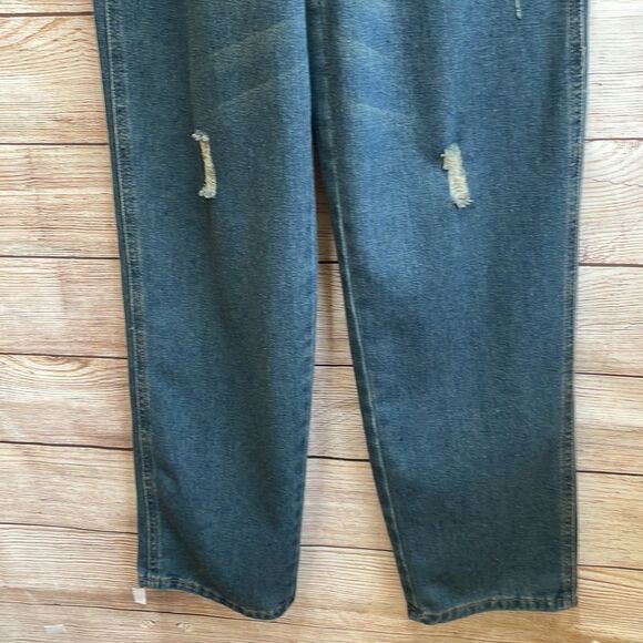 DISTRESSED LIGHTWEIGHT DENIM OVERALLS IN BLUE - Picture 3 of 10